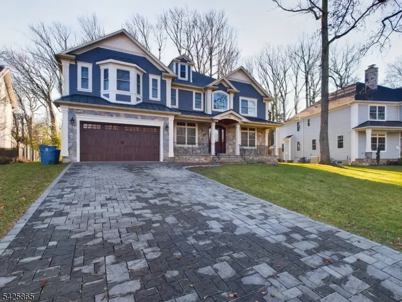 301 Garrett Rd, Mountainside Boro, NJ 07092