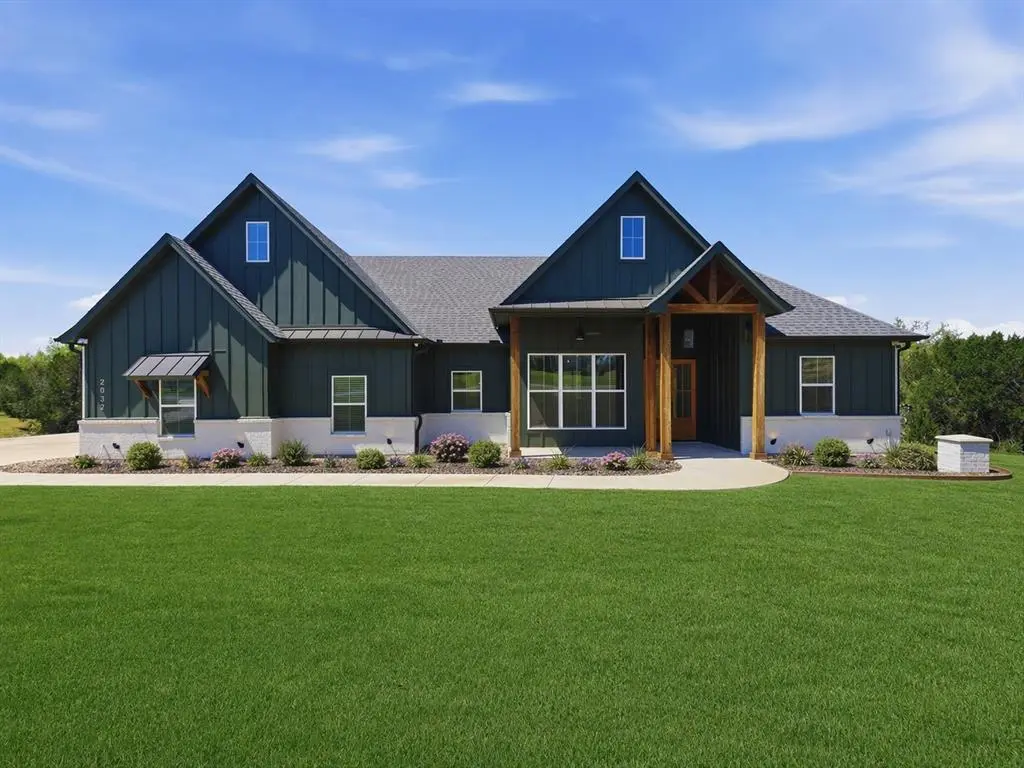 2032 Little Valley Court, Weatherford, TX 76087