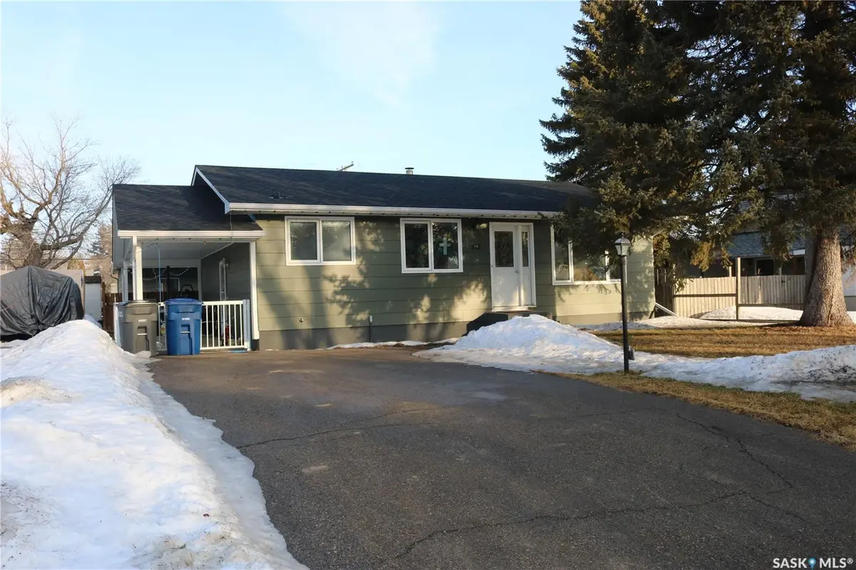 812 McNaughton STREET, Moosomin, SK S0G 3N0