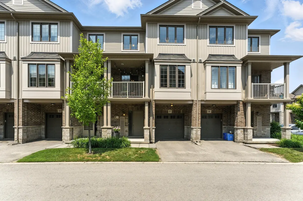 377 Glancaster RD #Unit 37, Hamilton, ON L9G 0G4