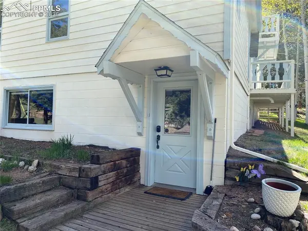 845 Markus RD, Woodland Park, CO 80863