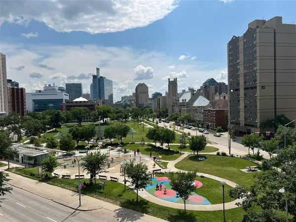 411 Cumberland AVE, Winnipeg, MB R3B 1T7