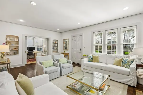 4318 Vandelia Street, Dallas, TX 75219