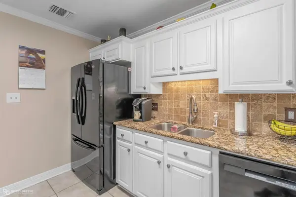 9341 Crooked Creek Drive, Shreveport, LA 71118