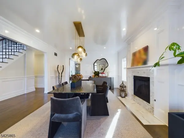 301 Garrett Rd, Mountainside Boro, NJ 07092