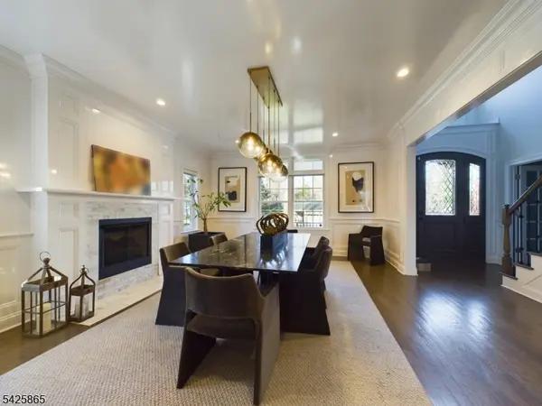 301 Garrett Rd, Mountainside Boro, NJ 07092