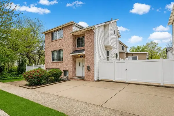 68 Eltingville BLVD, Staten  Island, NY 10312