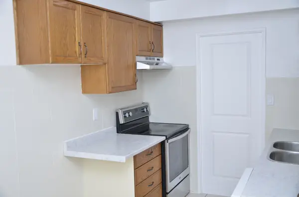 20 Gilder DR #505, Toronto E08, ON M1K 5E1