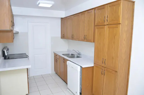 20 Gilder DR #505, Toronto E08, ON M1K 5E1