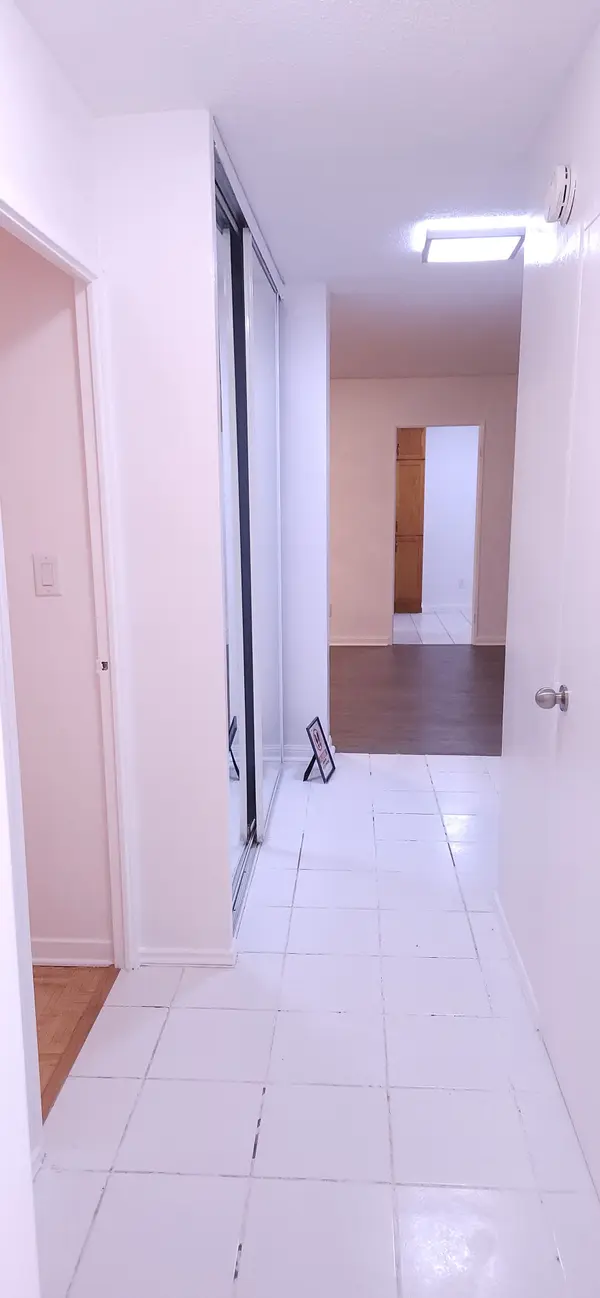 20 Gilder DR #505, Toronto E08, ON M1K 5E1