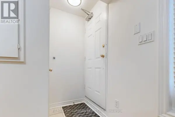 312 John ST #181, Markham, ON L3T 0A7