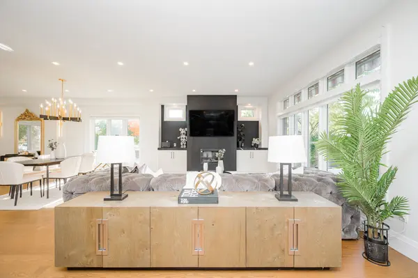 2324 Hilltop LN, Oakville, ON L6M 3M8