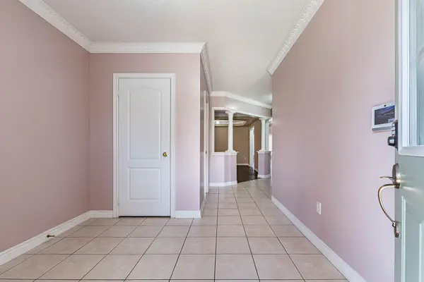 62 Long Meadow RD #Upper Portion, Brampton, ON L6P 1Z9