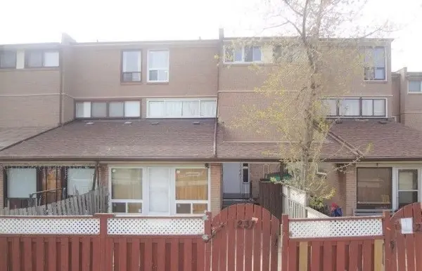 260 John Garland BLVD #231, Toronto W10, ON M9V 1N8