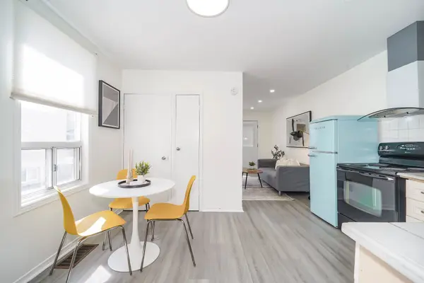 47 Greendale AVE #Upper, Toronto W03, ON M6N 4P4