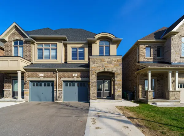 43 Quinton RDG, Brampton, ON L6Y 0E3