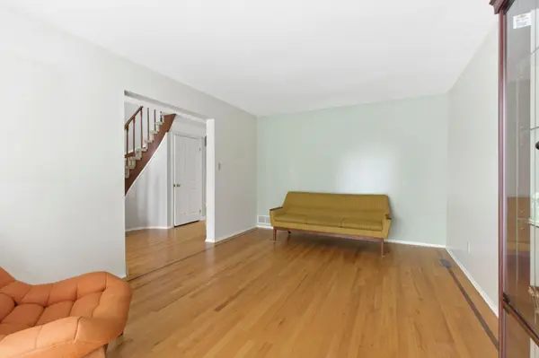 3 Balding CRES, Kanata, ON K2K 2L4