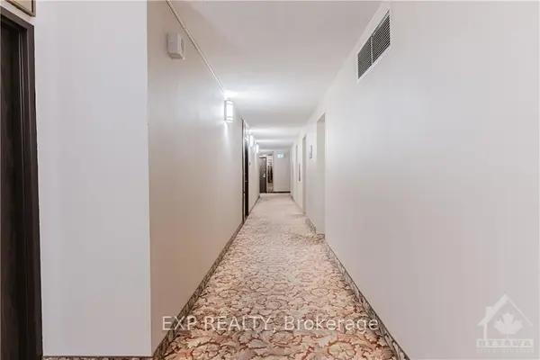 1785 Frobisher LN #906, Alta Vista And Area, ON K1G 3T7