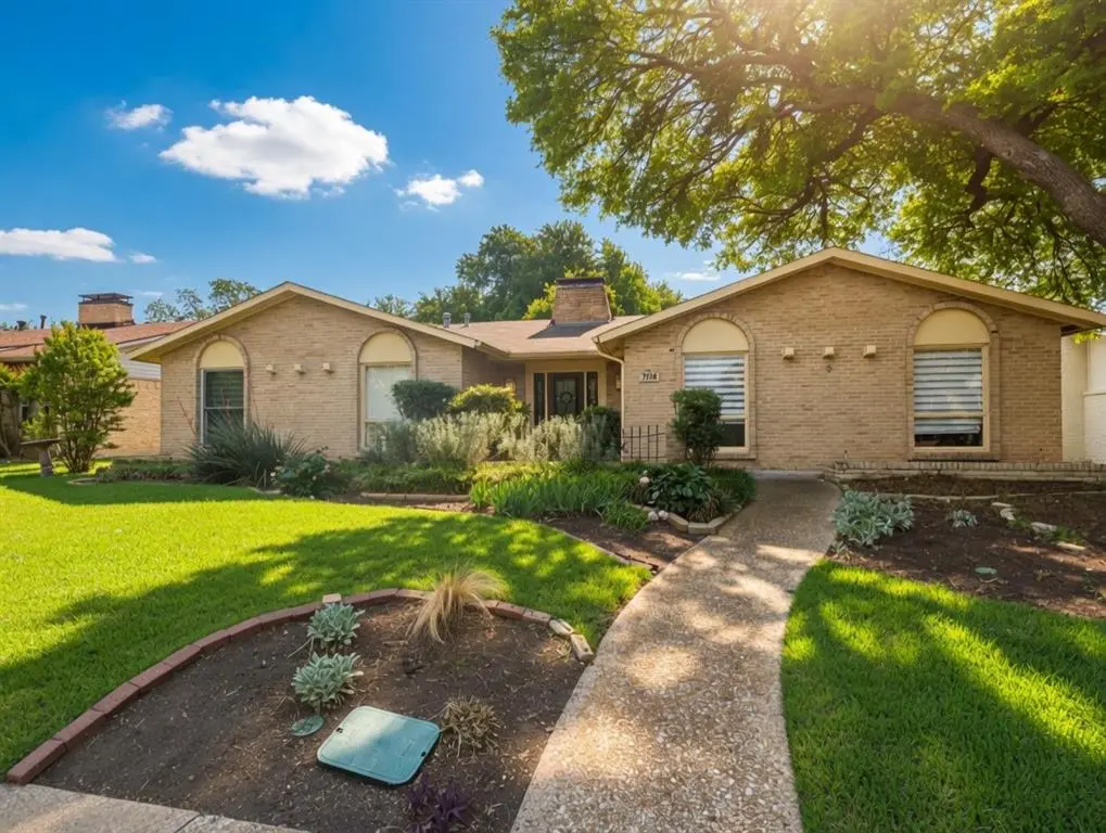 7736 El Santo Lane, Dallas, TX 75248