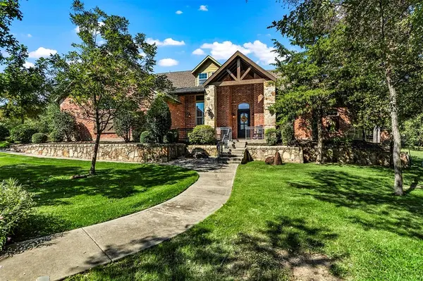 1900 Oak View Court, Cross Roads, TX 76227