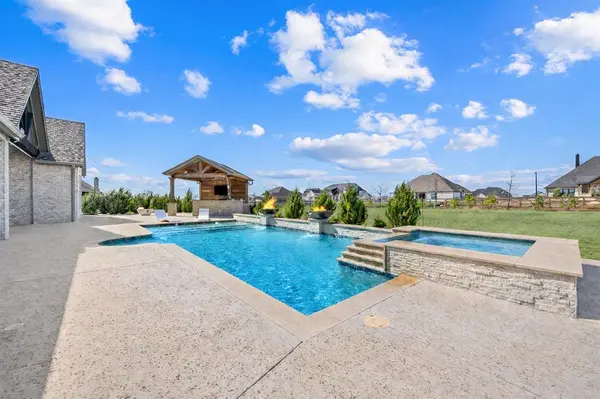 516 Westcreek Lane, Northlake, TX 76226