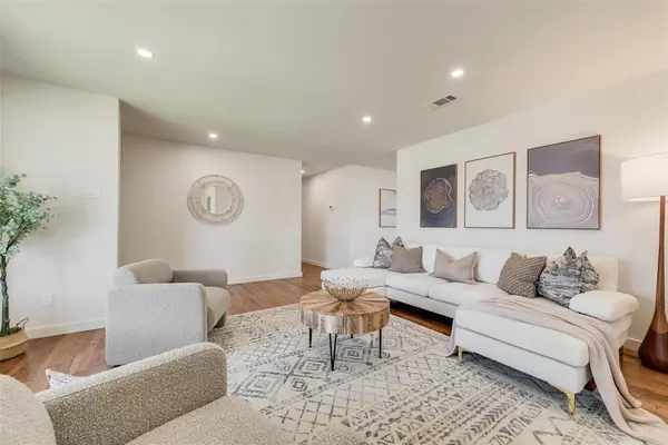 3106 Sharpview Lane, Dallas, TX 75228