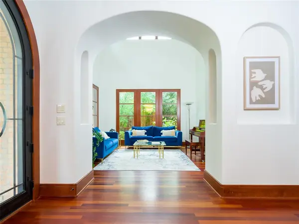 6507 Lupton, Dallas, TX 75225