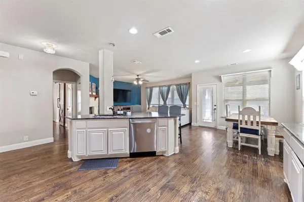 724 Marietta Lane, Aubrey, TX 76227