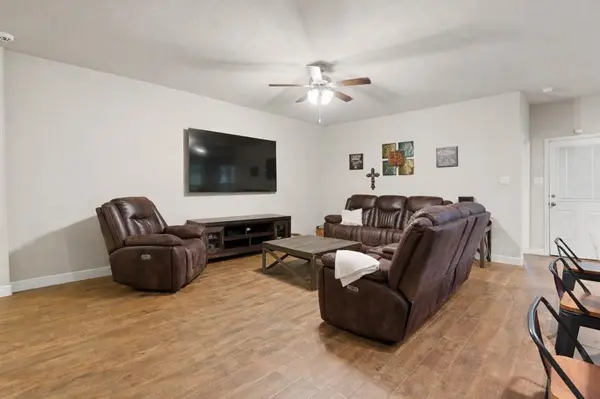 1406 Pleasanton Road, Cleburne, TX 76033