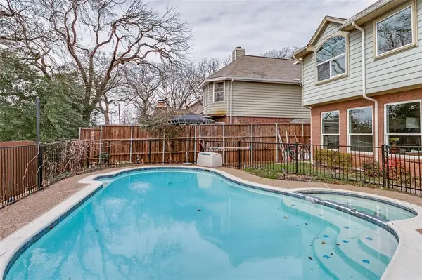 3229 Birch Avenue, Grapevine, TX 76051