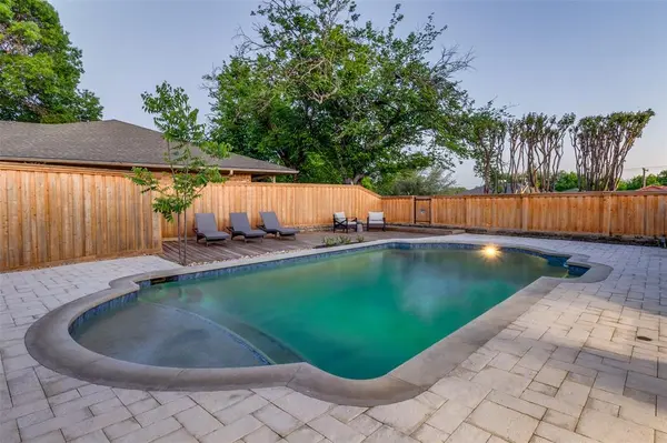 9406 Arborhill Drive, Dallas, TX 75243