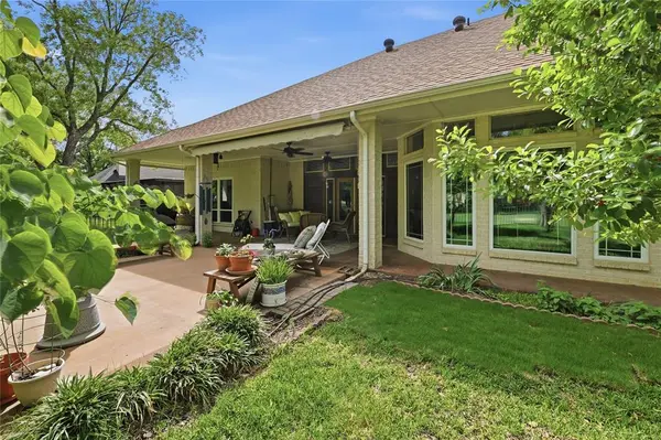 6008 Nutcracker Drive, Granbury, TX 76049