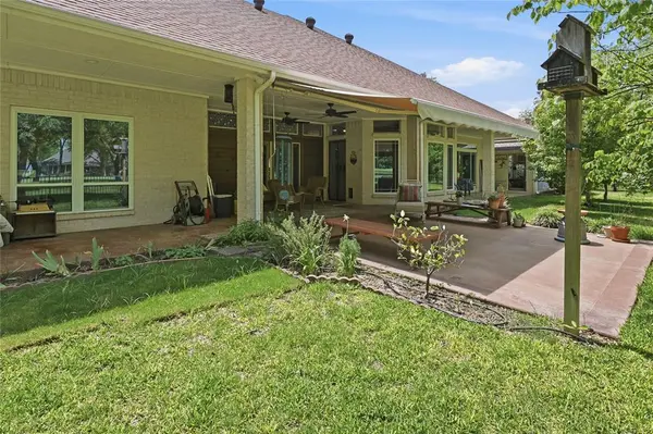 6008 Nutcracker Drive, Granbury, TX 76049