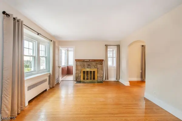 428 Essex Ave, Bloomfield Twp., NJ 07003