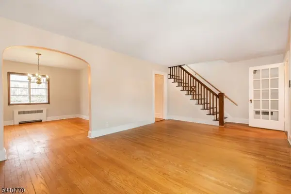 428 Essex Ave, Bloomfield Twp., NJ 07003