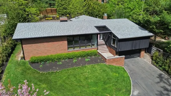 293 Wyoming Ave, Maplewood Twp., NJ 07040