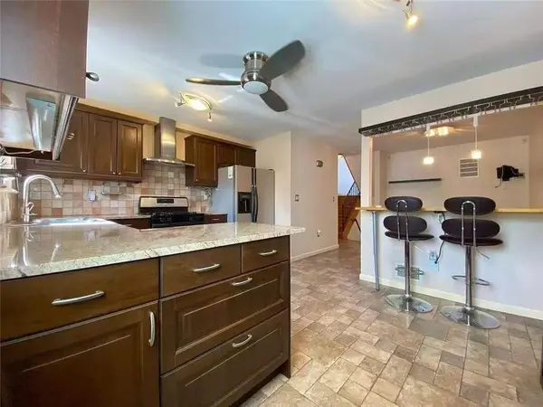 36 Carlyle GN, Staten  Island, NY 10312