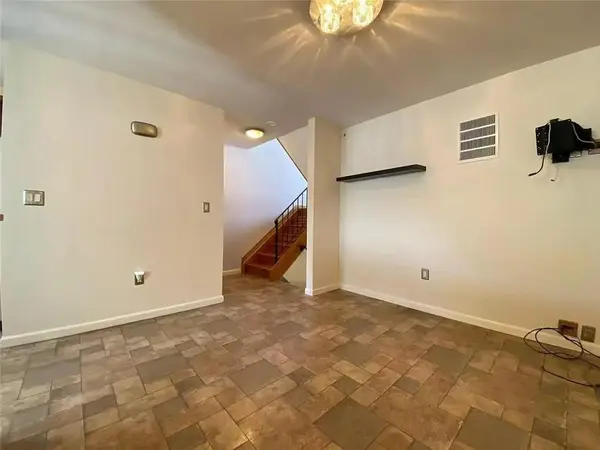 36 Carlyle GN, Staten  Island, NY 10312