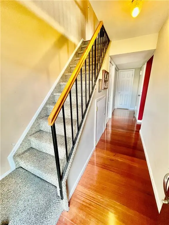 200 Dongan Hills AVE, Staten  Island, NY 10305