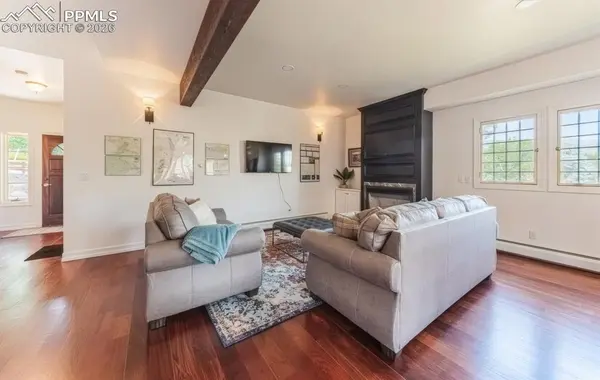 13 Oak PL, Manitou Springs, CO 80829