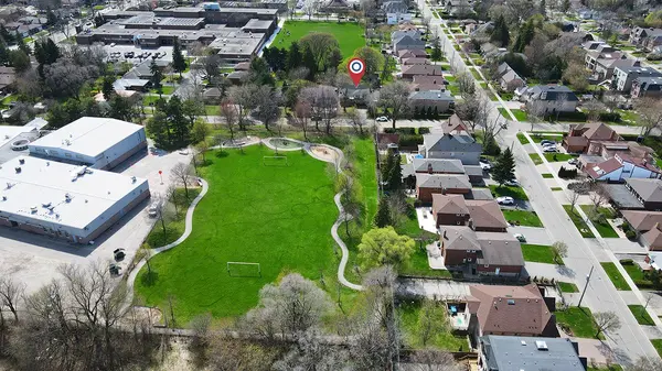 8 Fargo AVE, Toronto C07, ON M2M 1T9