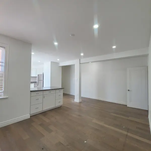 1 Brookdale AVE #6, Toronto C04, ON M5M 1P2