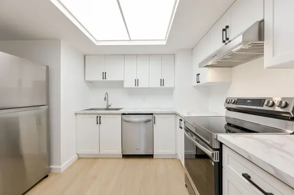 4460 Tucana CT #211, Mississauga, ON L5R 3K9