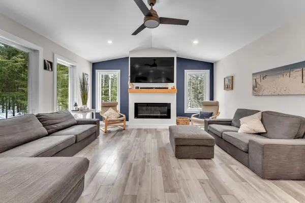 61 Astor ST S, East Ferris, ON P0H 1B0