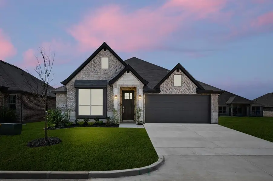 1125 Avery Road, Granbury, TX 76049