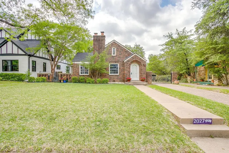 2027 Glenco Terrace, Fort Worth, TX 76110