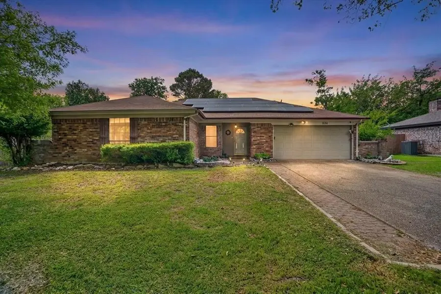 834 S Ridgeway Drive, Cleburne, TX 76033