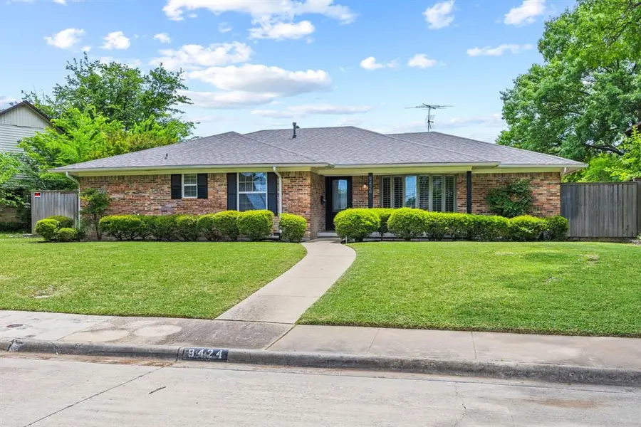 9424 Hunters Creek Drive, Dallas, TX 75243