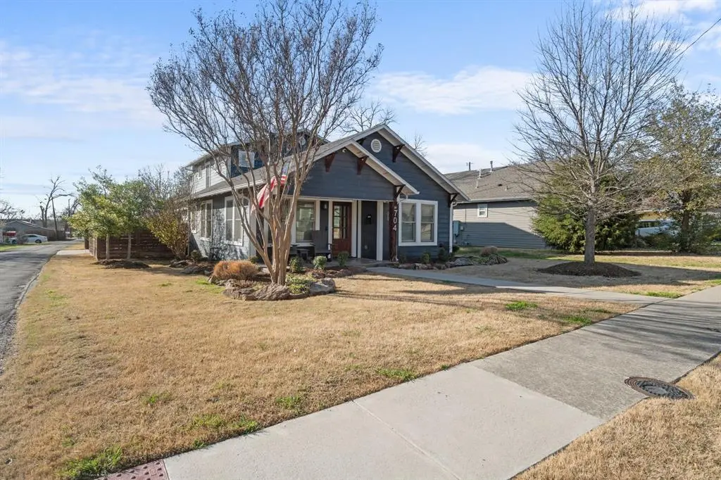 704 Barnes Street, Mckinney, TX 75069