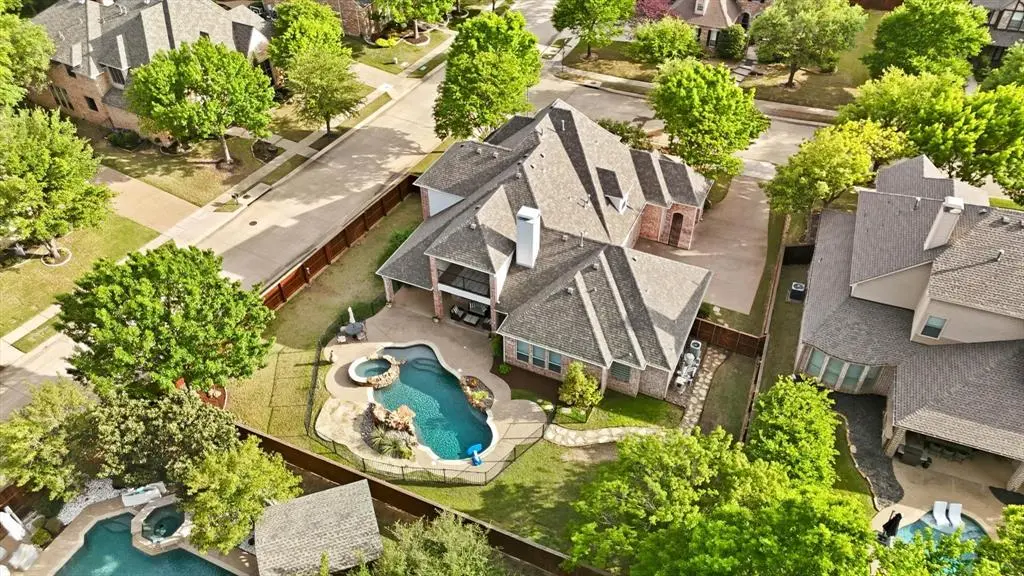 781 Lark Street, Lantana, TX 76226